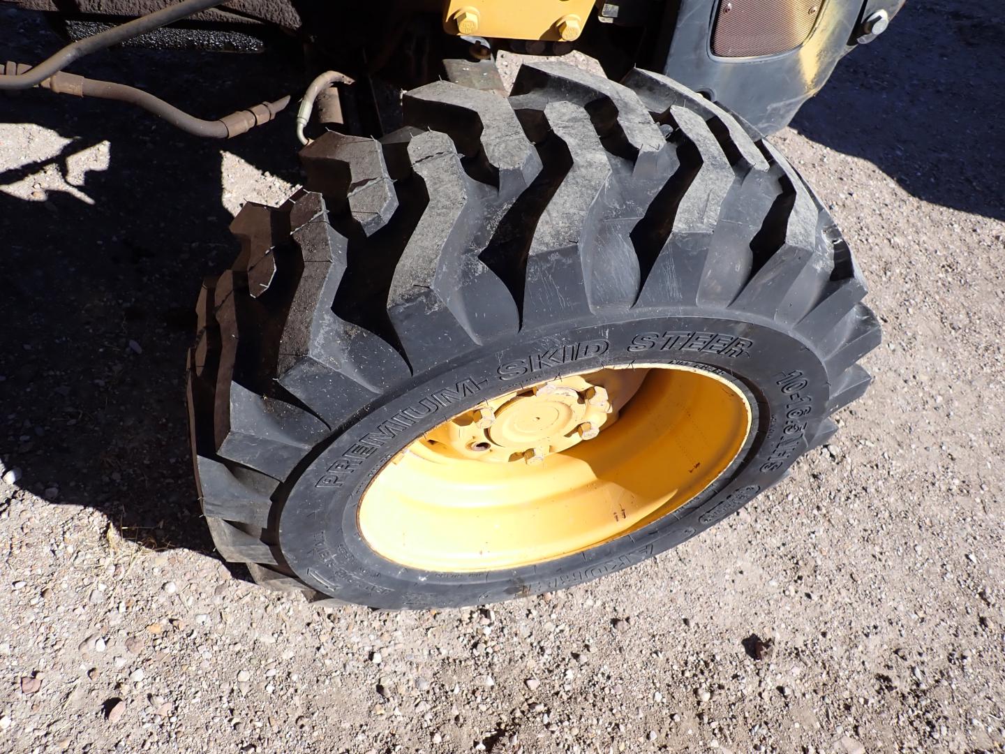 ./imagenes/INVOICE/2019/16546/RETROEXCAVADORAJOHN DEERE_110 (14).JPG